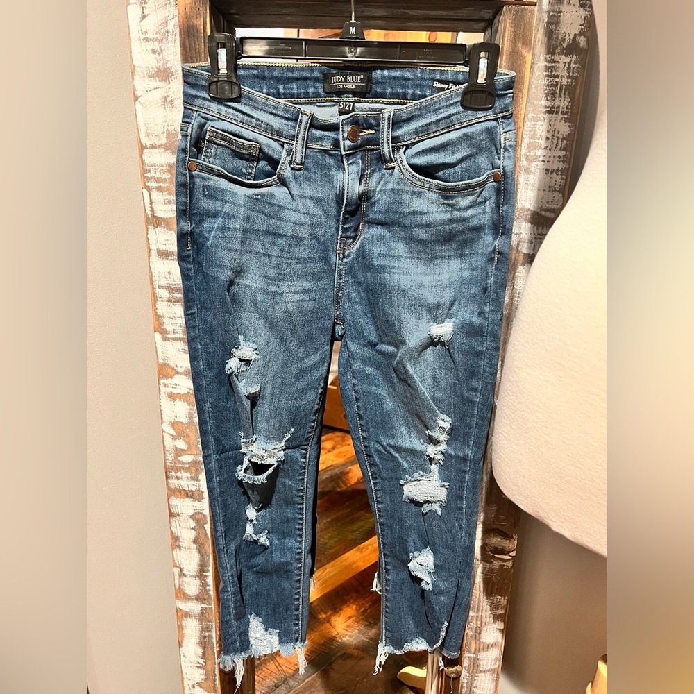 Women’s Judy Blue Skinny Fit Capri